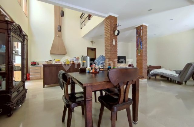 Beautiful and Comfortable House in Setraduta Bandung 2