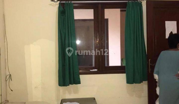 Rumah 2 Lantai Di Pondok Labu, Strategis, Akses Jalan 2 Mobil 2