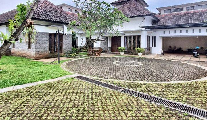 RUMAH MEWAH, LUAS di Jl DURIAN, JAGAKARSA, JAKSEL 1