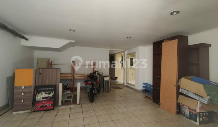 Setiabudi Rumah Klasik Modern Elegan Dekat MRT Sudirman