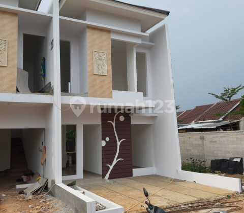 rumah serpong BSD 2 lantai ready siap huni tanpa dp dekat stasiun bebas banjir dekat MRT dekat pintu toll dekat halte busway 2