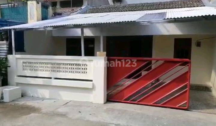 RUMAH MINIMALIS MODERN DI PERUM TAMAN CIBODAS 1