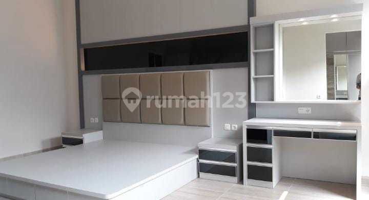 Rumah Muara karang,luas 90, brand new, 3 lantai Rumah Muara karang,luas 90, brand new, 3 lantai