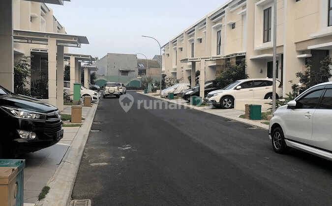 RUMAH HOOK SIAP HUNI DI SUMMARECON BEKASI 2