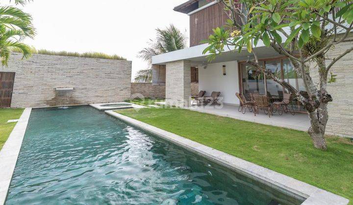 4 Bed Rooms Luxury Villa Design Contemporary Tranquil in The Beachside Canggu Bali 2