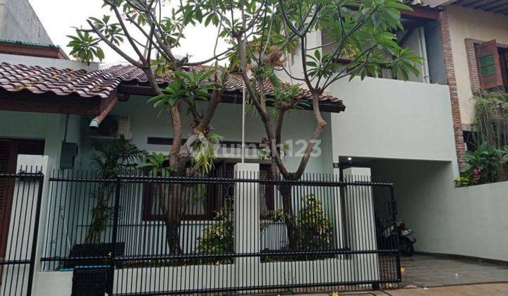 rumah siap huni, 1 km ke Mall PI, strategis 1