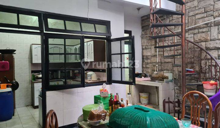 Juaal Cepat Dan Murah Rumah Tanjung Duren 3 Kamar 2 Lantai 2