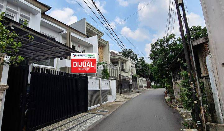 rumah minimalis modern strategis siap huni duren sawit 2