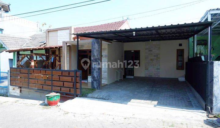 Rumah Full Furnish di Jl. Oro-oro Ombo - Batu, Row Jalan Lebar + Paving, Siap Huni, Cocok untuk Homestay / Villa 1