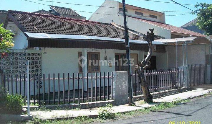 Rumah di Kutisari Indah Selatan, Hoek/Pojokan, Row Jalan depan Lebar, Bisa untuk Rumah Tinggal/Kantor 1