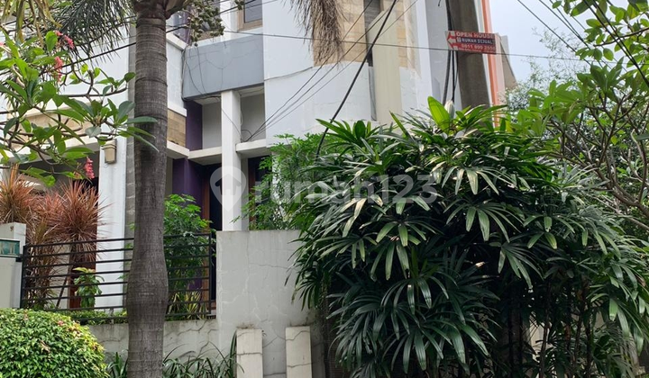 Split Level House in Pondok Indah Only 9M 2