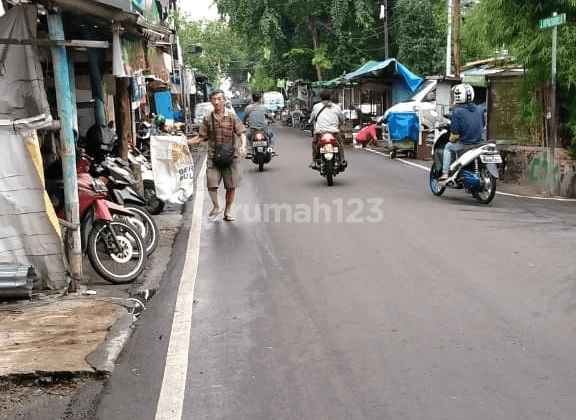 Rumah Tua butuh sedikit renovasi di Tanah Tinggi dekat Senen Jakarta Pusat 1