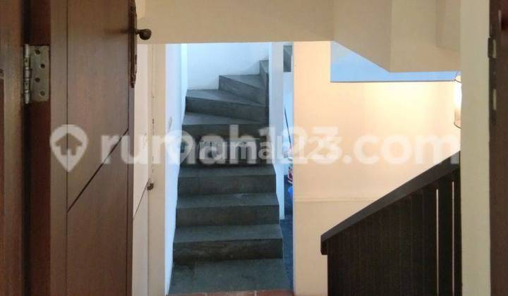 Affordable Rent House in Menteng, Central Jakarta, Furnished 2