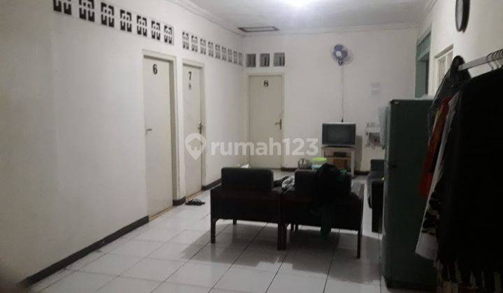 Rumah cocok untuk usaha dan kost-kostan jalan 3 mobil di Rawamangun 1