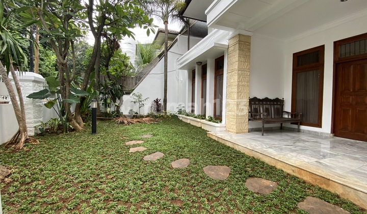 Rumah Asri Lokasi Prime di Kebayoran Baru, Cocok untuk Tinggal /Kantor 2