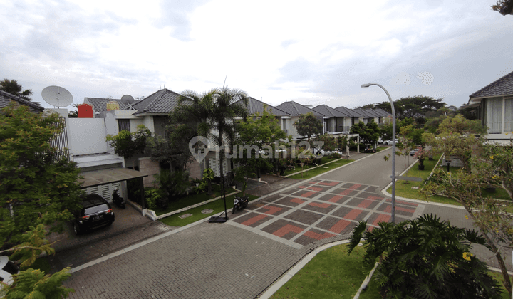 Rumah Hoeck dengan Pencahayaan & Ventilasi udara sangat baik 1