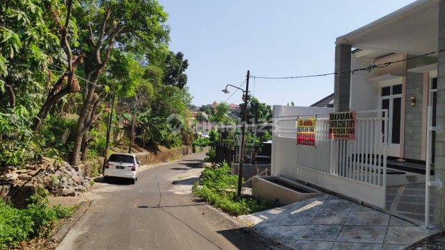 Rumah Cantik  Baru Di Taman Borobudur, Manyaran, Semarang Barat 2