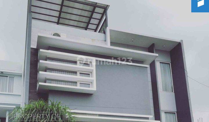 Rumah minimalis kompleks mewah 1