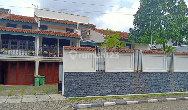 Rumah Semi Furnished Sudah Renovasi SHM - Sertifikat Hak Milik di Villa Cinere Mas, Cinere 1