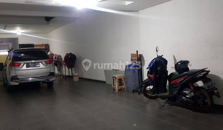 Rumah Untuk Usaha di Jl Veteran Bandung 2