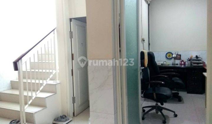 Rumah nyaman siap huni, bebas nyamuk, row jalan besar.  2