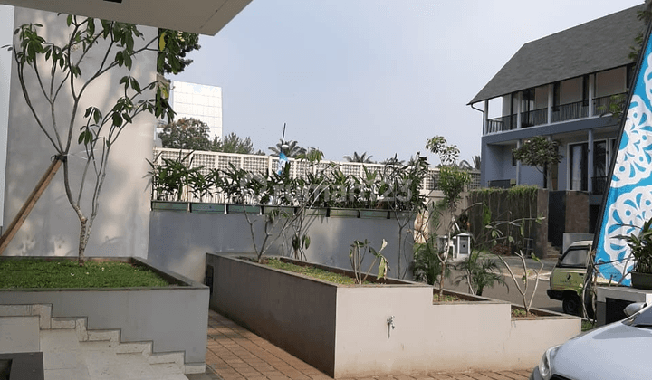 Dijual Rumah mewah + Pool di Golf Emerald Cove Gading Serpong 2