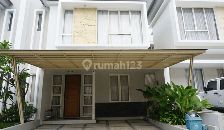 Rumah cantik asri dan nyaman di kota 1