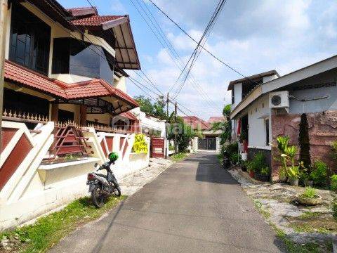 Rumah 2 Lantai Tengah kota Semarang, Taman Seroja Timur 2