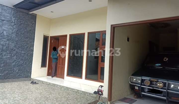 Rumah Siap Huni di jalan utama Ciganitri buah batu 2