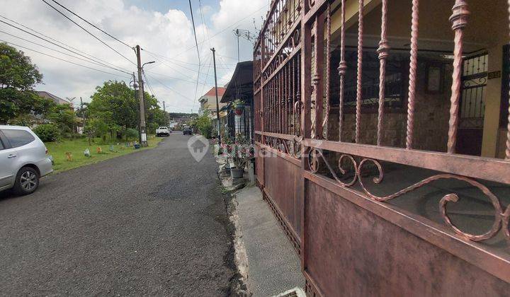 RUMAH TERAWAT LOKASI TENANG TENGAH KOTA DEKAT AREA BISNIS 2