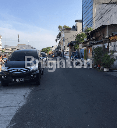 RUMAH BISA UNTUK USAHA DI TANAH SEREAL, JAKARTA BARAT 2