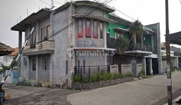 Rumah Kompleks Bumi Cihanjuang Bandung 1