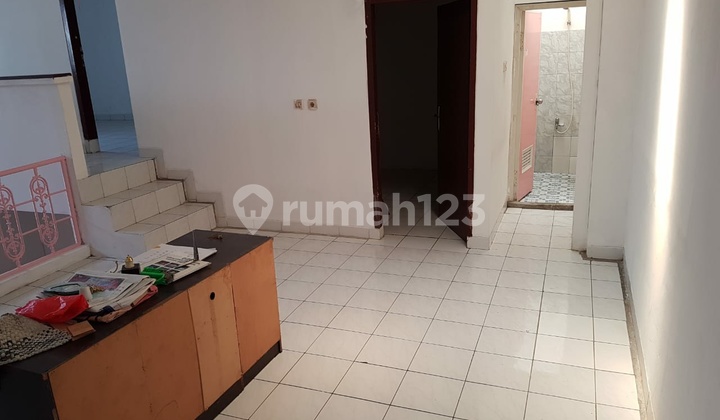 House in a comfortable, green residential complex 2