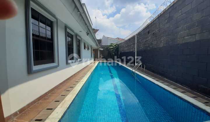 Rempoa Jaksel, Sangat Terawat, Dalam Complek, Kolam Renang Besar Rempoa Jaksel, Sangat Terawat, Dalam Complek, Kolam Renang Besar