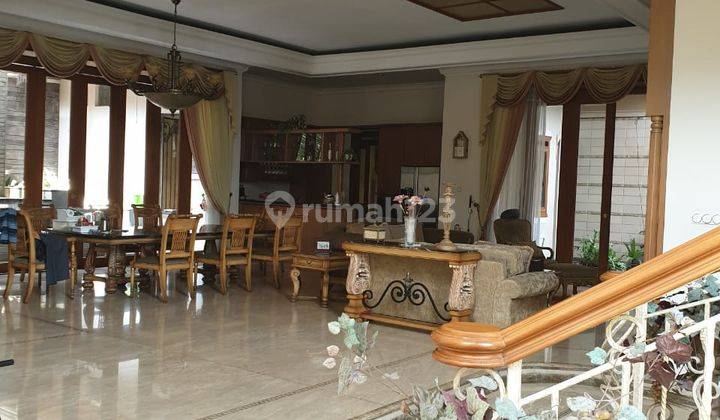 Rumah lux  model classic di Setra Duta jalan utama hook 1