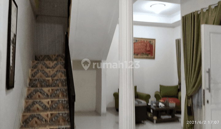 Rumah Cantik, Aman, Nyaman Di Cipedak Jakarta Selatan 2