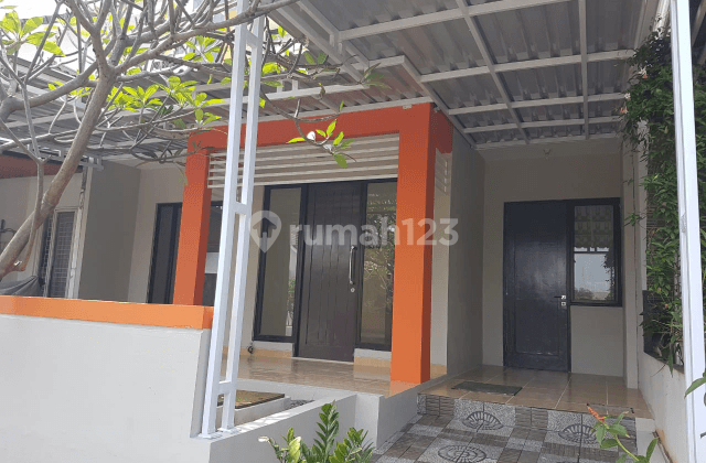 Rumah Cantik Di Melia Residence Graha Raya 1