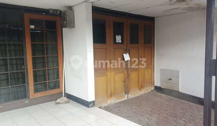 Rumah di Sumbersari Siap Huni Lokasi Ramai Dekat Tol Pasirkoja Rumah di Sumbersari Siap Huni Lokasi Ramai Dekat Tol Pasirkoja