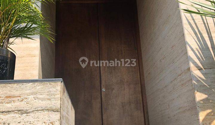 Rumah modern full furnished di Menteng Bintaro 1