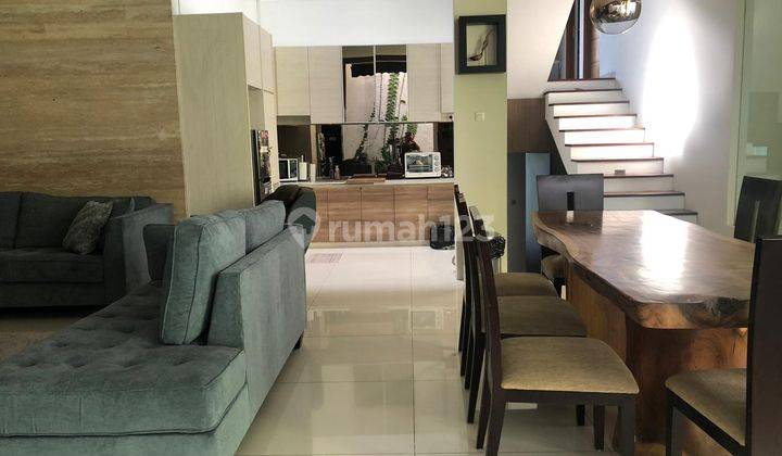 Rumah modern full furnished di Menteng Bintaro 2