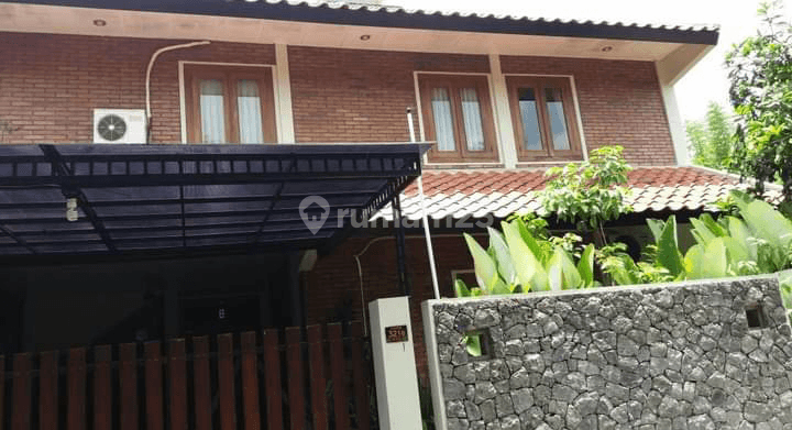 RUMAH MEWAH DAN CANTIK DI JALAN KALIURANG 1