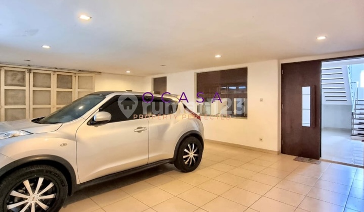 KEMANG DALAM TOWNHOUSE, HIGH SPEC, 3 FLOORS PLUS ROOFTOP, PRIVATE POOL INCLUDED 2