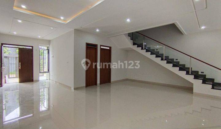 2 Unit Rumah Baru 100% Luxury Modern Di Perumahan Elite Setraduta Bandung Utara 1