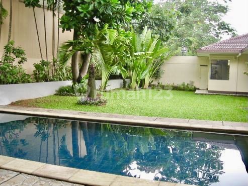Kemang Compound Home Sweet Home 5 Bedrooms Ajh04085