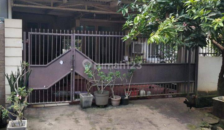 Rumah  1 1/2 lantai perlu renovasi di Melati Mas 1