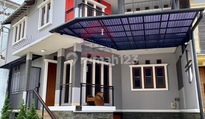 Rumah  bersih terawat siap huni full furnished Setraduta Permai M3