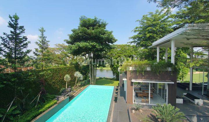 Rumah Mewah View Golf di Bukit Golf BSD City Serpong Ada infinite Pool 1