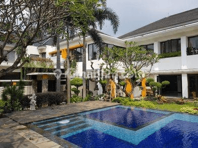 Rumah Taman Giri Loka ada Private Pool 22M 1