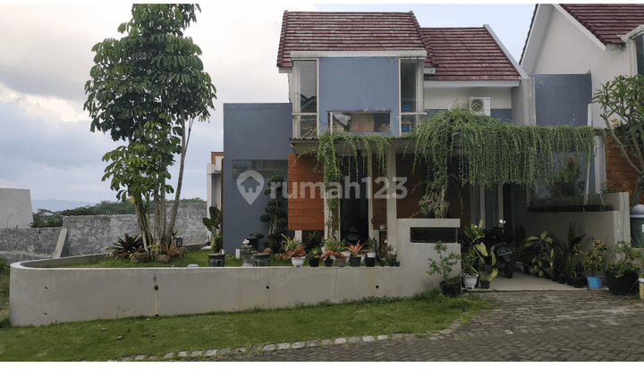 TURUN HARGA !! Rumah Siap Huni di Perumahan Elit Jember. Pemandangan Alam & Udara Sejuk 1