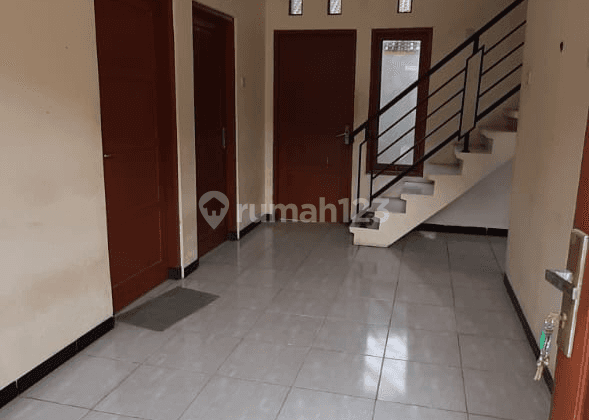 RUMAH MURAH 2 LANTAI DI PERUMAHAN CLUSTER 1 PINTU DI KARTASURA SOLO 2